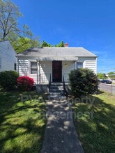 Building Photo - 1601 Albany Ave