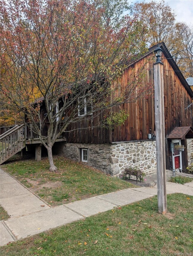 Building Photo - 84 Foster Rd