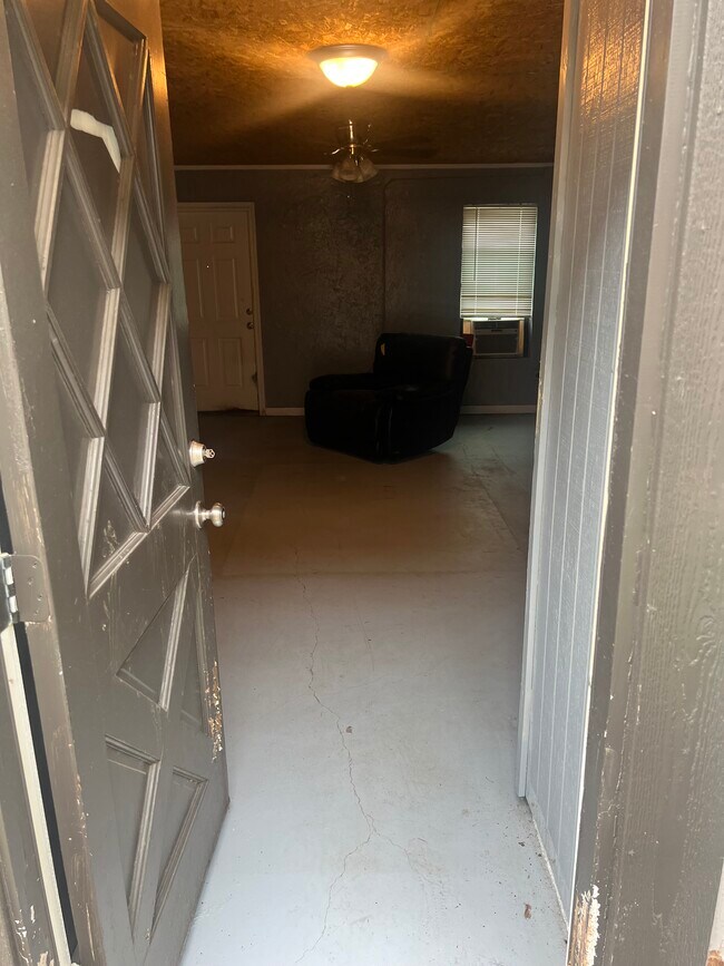 Foto del edificio - 713 W Tyler St