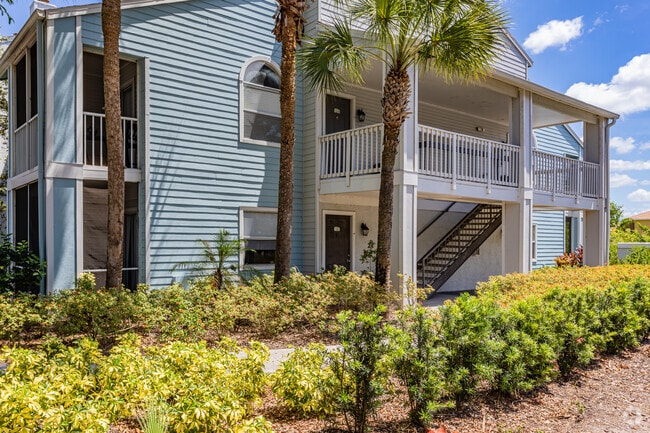 Building Photo - THE RETREAT AT VISTA LAKE