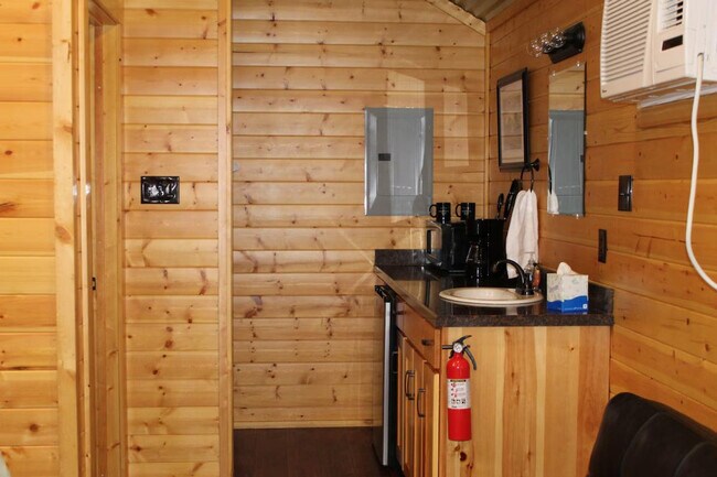 Building Photo - 299 Willow Springs Dr