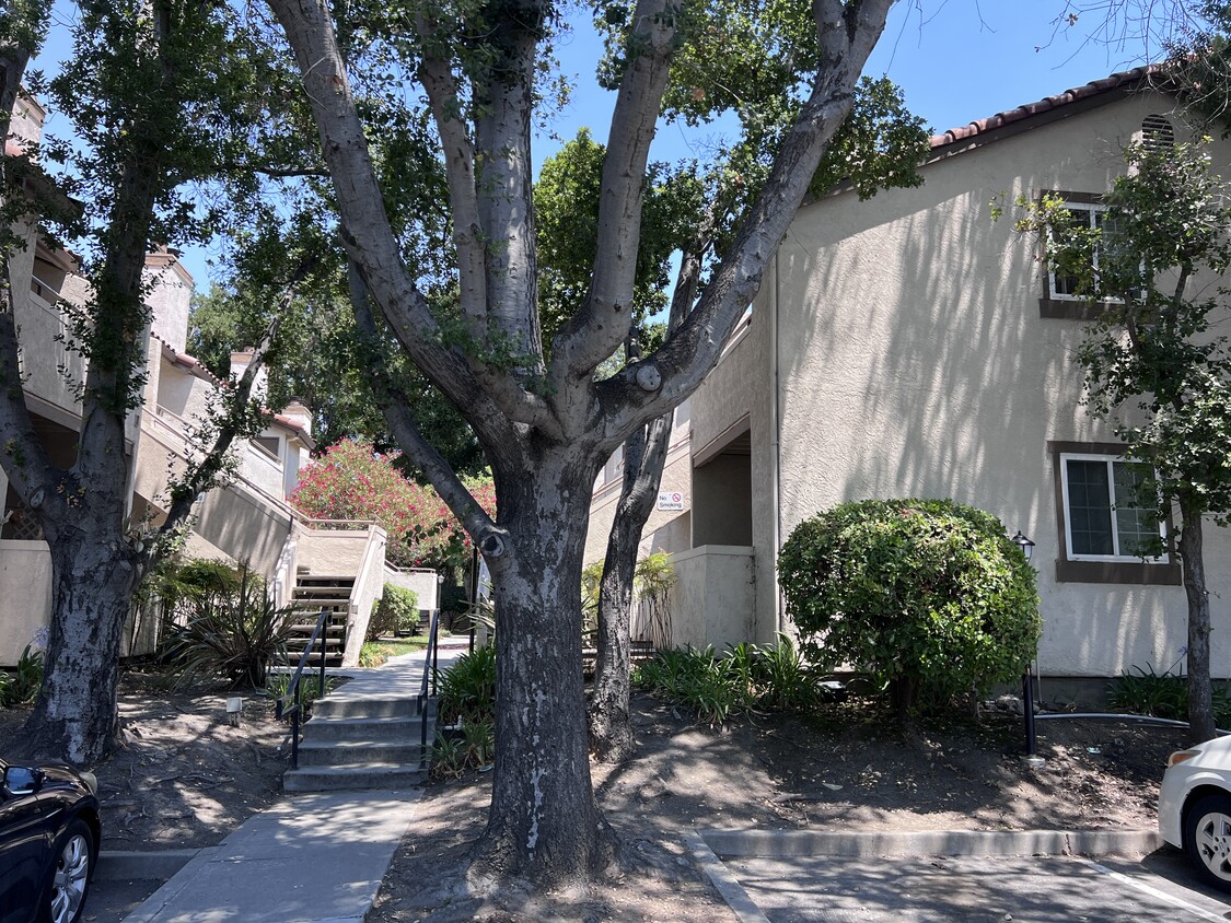 Foto principal - 977 Warburton Ave