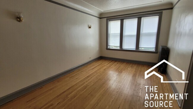 Building Photo - 836 N Massasoit Ave