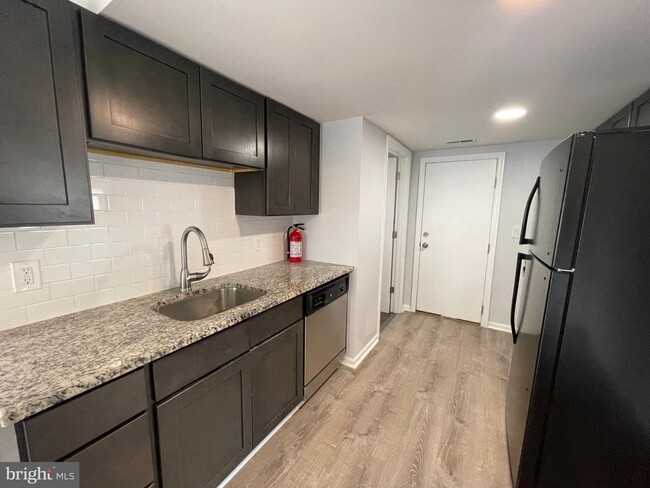 Building Photo - 1013 Anchor Way