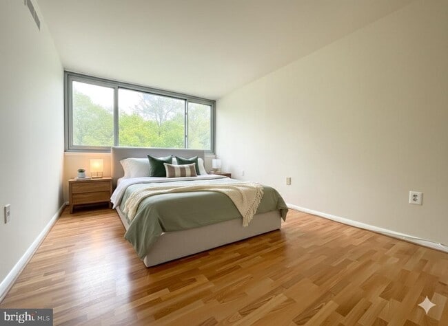 Foto del edificio - 4410 Briarwood Ct N