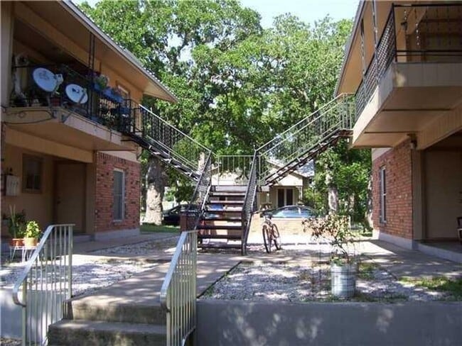 Foto del edificio - 208 N Vandeveer St