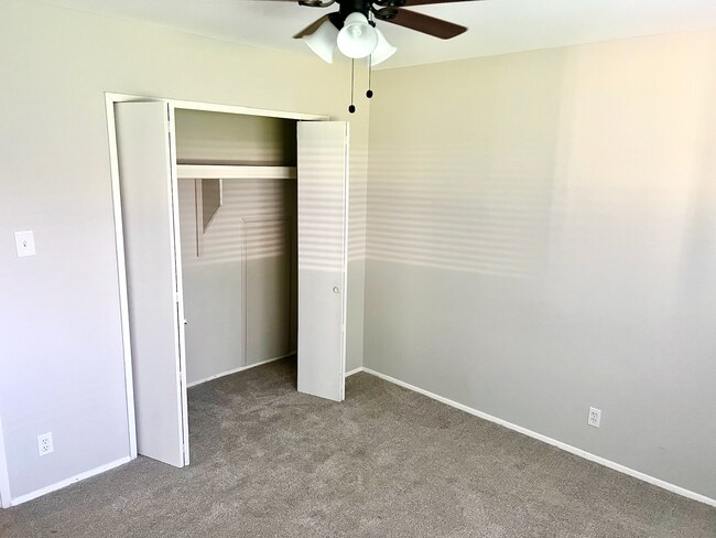 Foto del edificio - 915 Greenbriar Ln