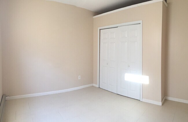 Foto del edificio - 1639 W Diamond St