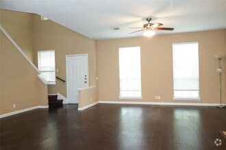 Building Photo - 2215 Bent Bow Dr