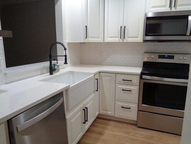 Foto del edificio - 3109 SW 20th Terrace