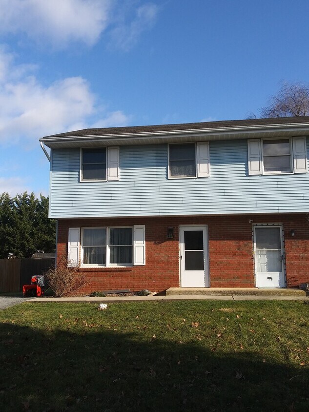 Primary Photo - 422 S. PLUM ST.