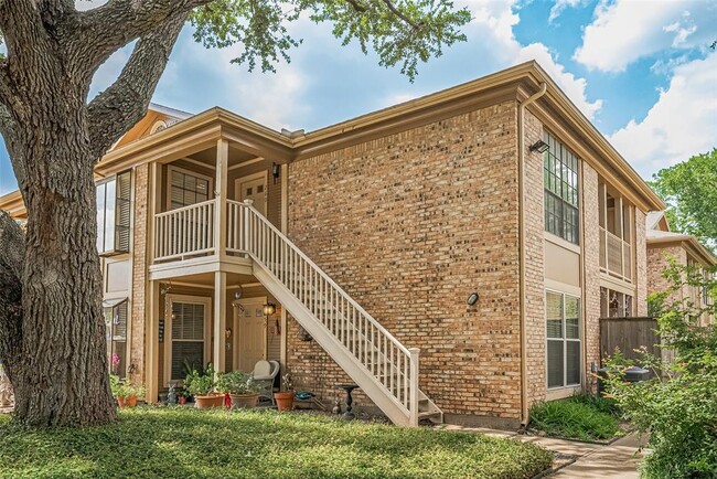 Building Photo - 1311 Antoine Dr