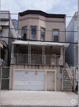 Building Photo - 1240 St Lawrence Ave