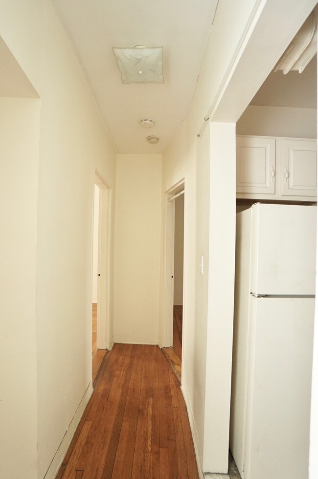Building Photo - 610 W 164th St
