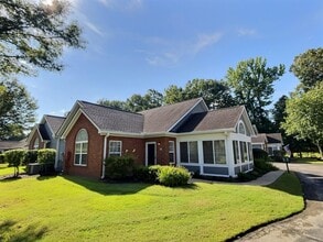 Building Photo - 1125 Oak Timber Cir