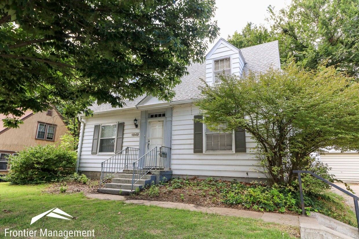 5 br, 2.5 bath House - 1849 Anderson Ave Photo