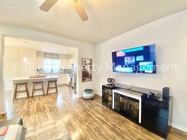 Building Photo - 495 Eclipse Dr