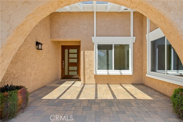 Building Photo - 27301 Via Avila