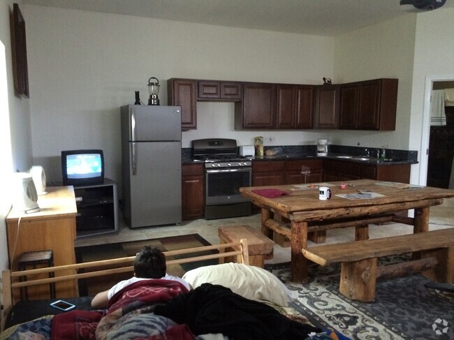 Building Photo - 17891 Alps Dr