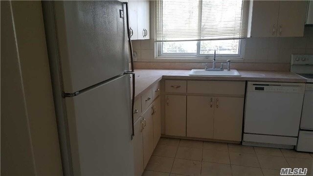 Foto del edificio - 115 Old Courthouse Rd