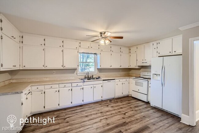 Building Photo - 5 br, 2 bath House - 2649 Majestic Cir UNIT