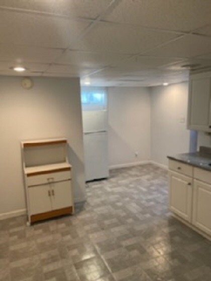 Kitchen - 32 Grover Ln