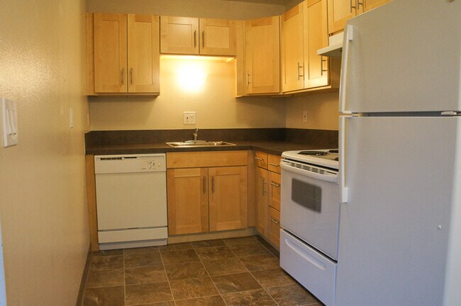 Foto del edificio - Top Floor 1 Bed in Buckman Neighborhood!