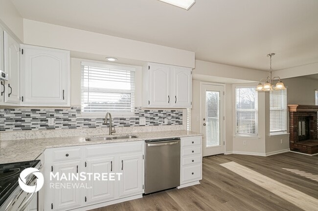 Building Photo - 87 Four Winds Dr