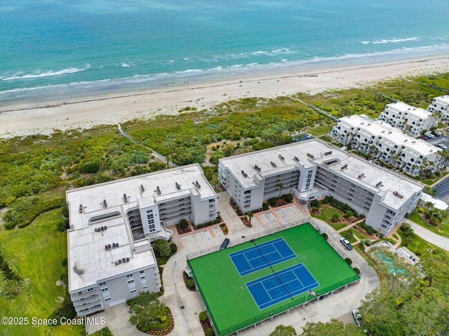 Foto del edificio - 8700 Ridgewood Ave