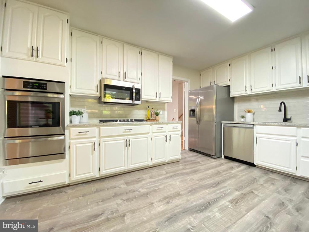 Primary Photo - 11509 Parkedge Dr