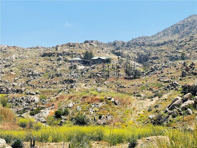 Foto del edificio - 41480 Polly Butte Rd