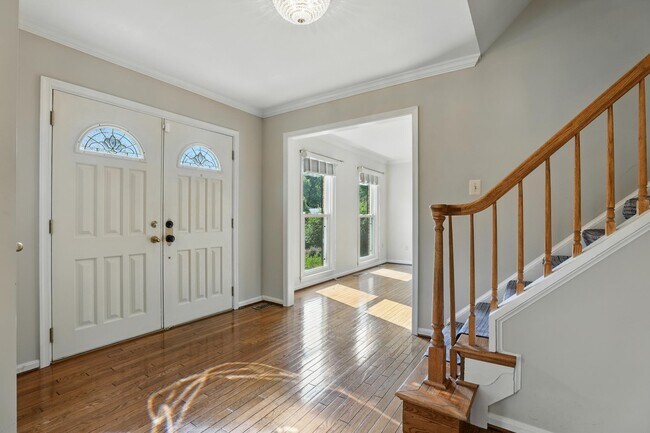 Foto del edificio - 14720 Peachwood Dr