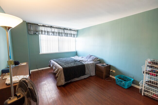 Foto del edificio - 6301 N Sheridan Rd