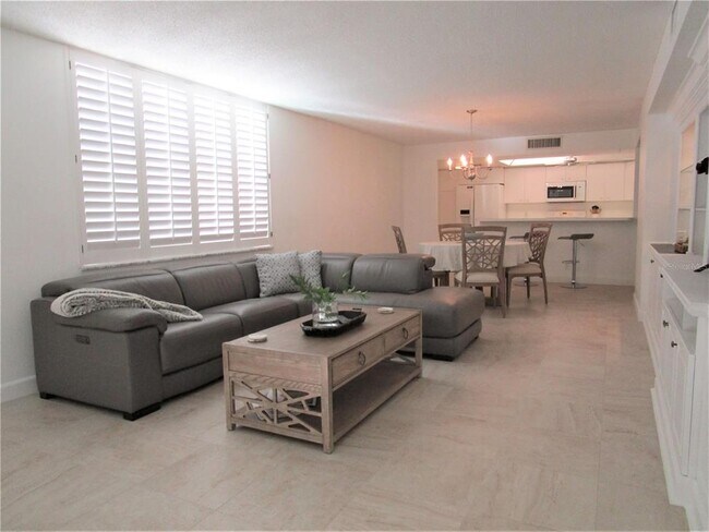 Foto del edificio - 100 Oakmont Ln