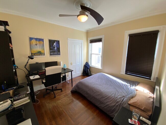 Foto del edificio - 381 Highland Ave