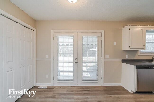 Foto del edificio - 391 Albright Ln