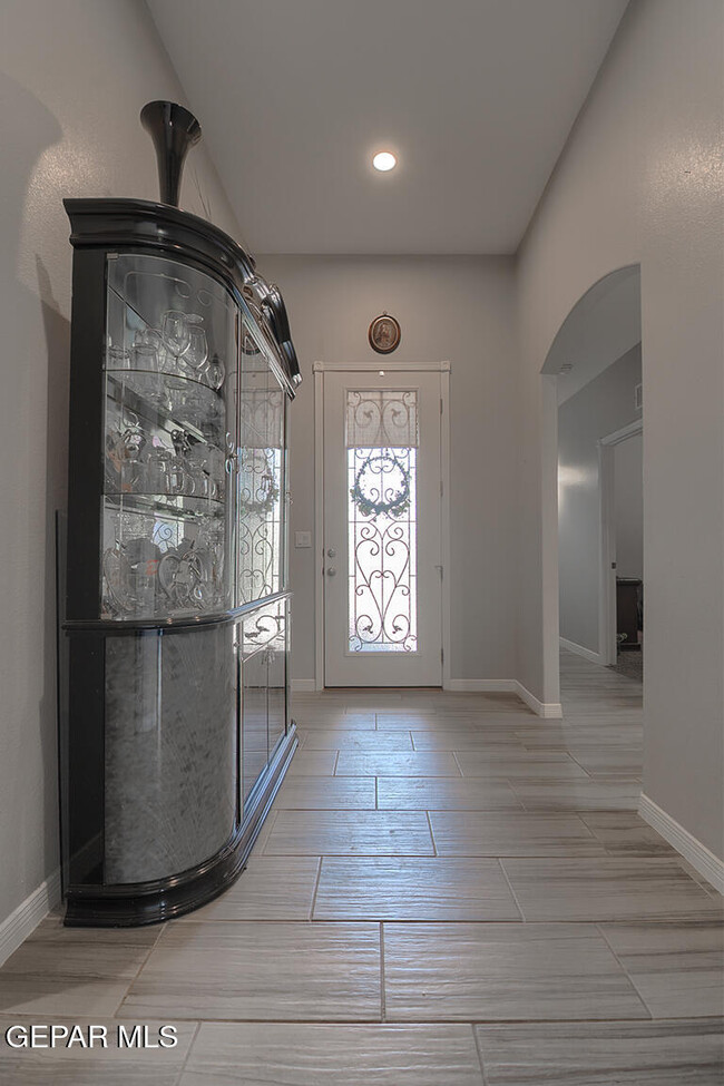 Building Photo - 938 Brudenal Pl