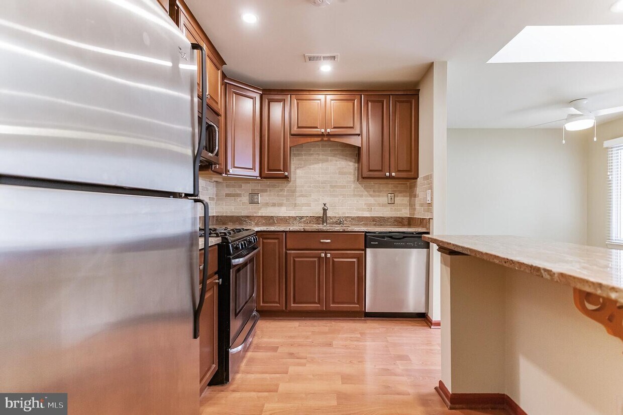 Foto principal - 806 Diamond Dr