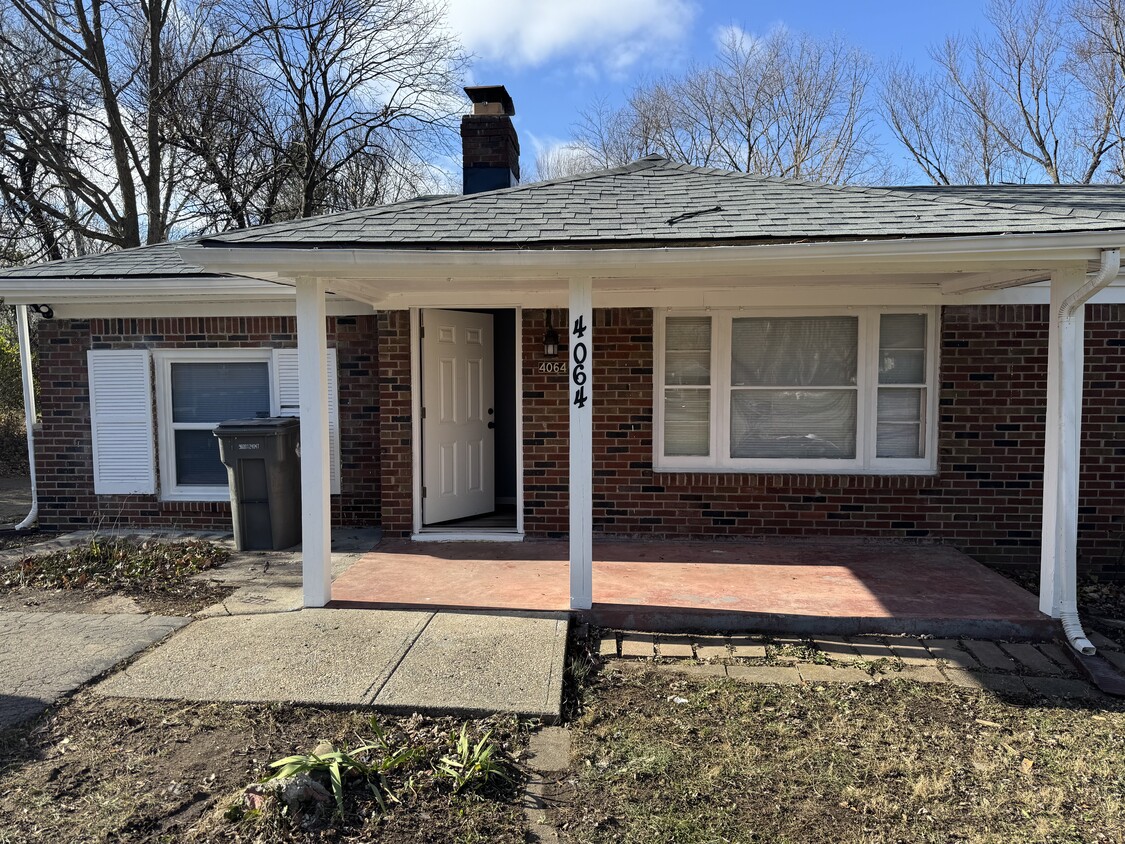 Foto principal - 4064 N Drexel Ave