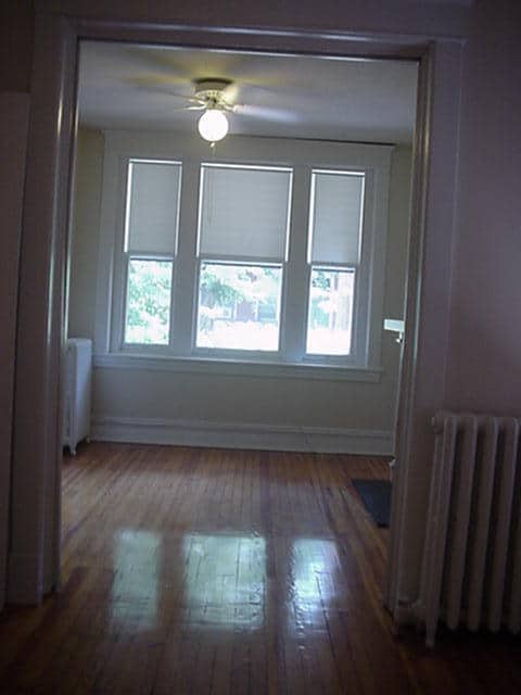 Building Photo - 6 N Mulberry St