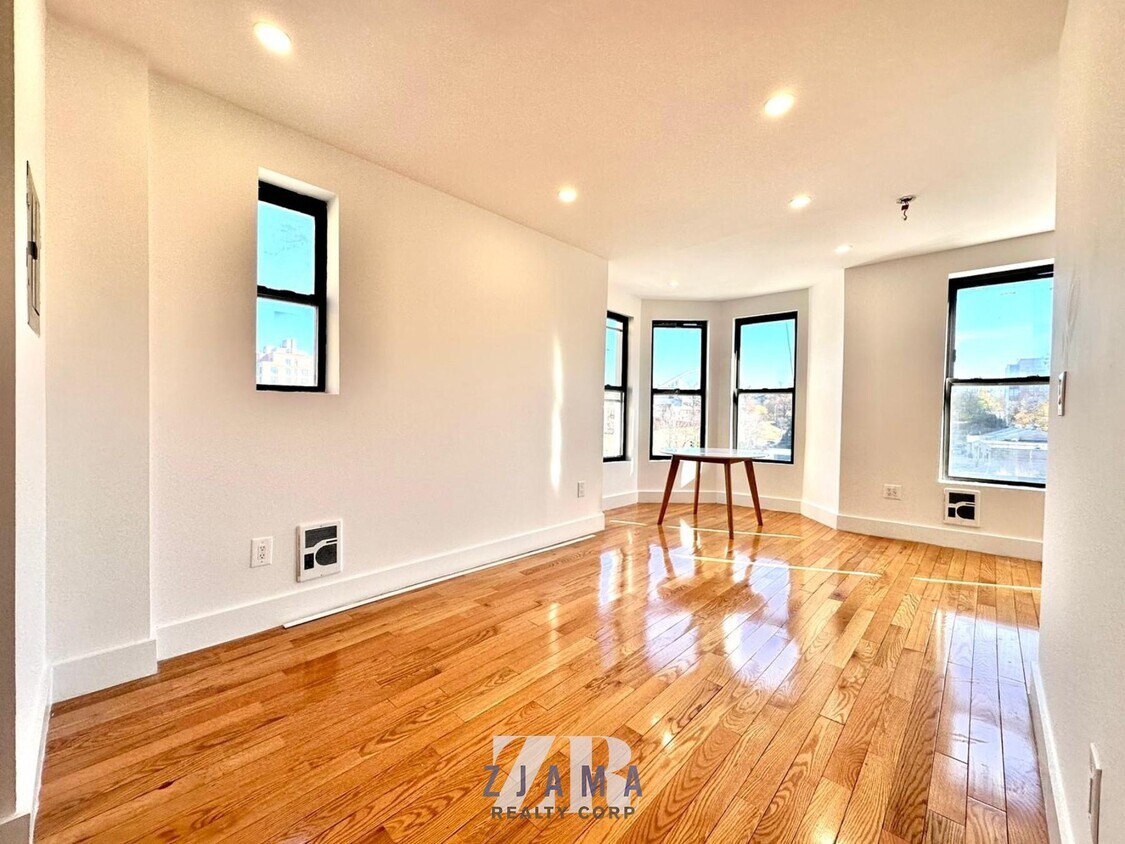 Foto principal - 936 4th Ave