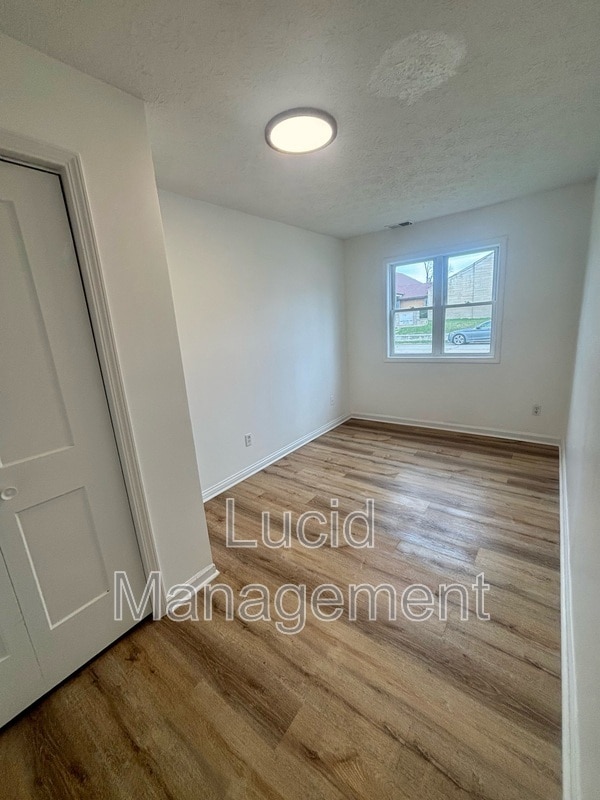 Photo - 831 Meigs Ave House