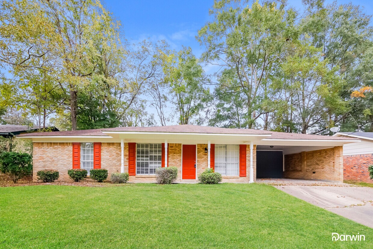 Primary Photo - 405 Crestview Dr, Clinton, MS 39056