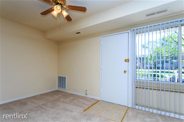 Foto del edificio - 3747 Donnell Dr