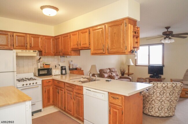 Building Photo - 5 Brandywine Ct