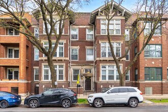 Building Photo - 660 E 51st St