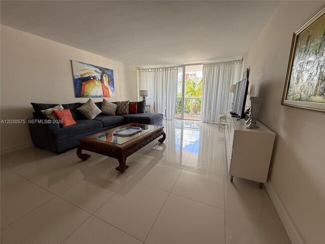 Foto del edificio - 3140 S Ocean Dr