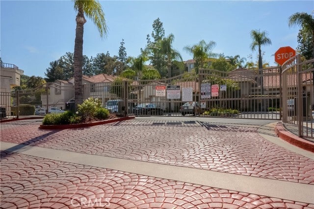 Building Photo - 1015 La Terraza Cir