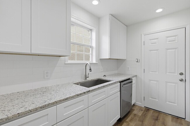 Foto del edificio - 6011 Bankside Dr