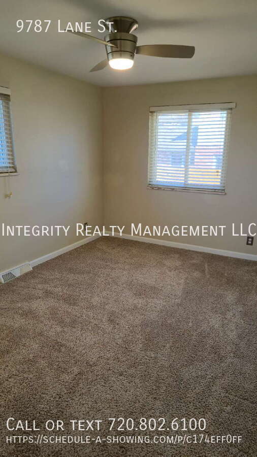 Building Photo - 9787 Lane St